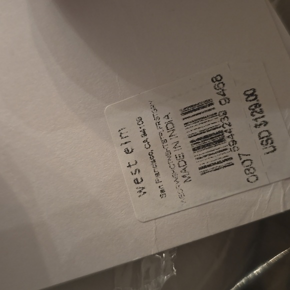 West Elm Washed 100% Organic Cotton Full Off White Sheet Set, Retail $129.00US - Picture 7 of 12